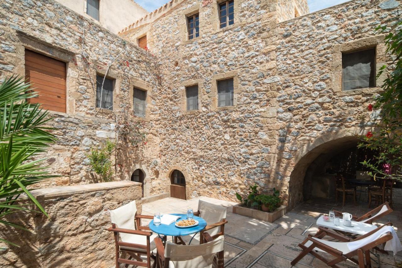 Menexes Suites Monemvasia Monemvasía Exterior foto