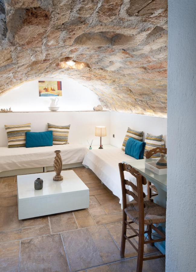 Menexes Suites Monemvasia Monemvasía Exterior foto