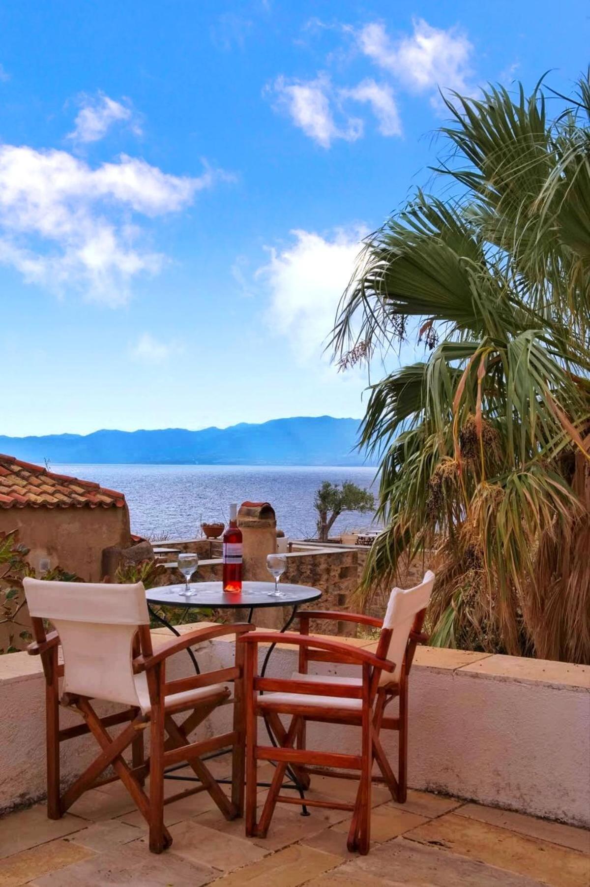 Menexes Suites Monemvasia Monemvasía Exterior foto