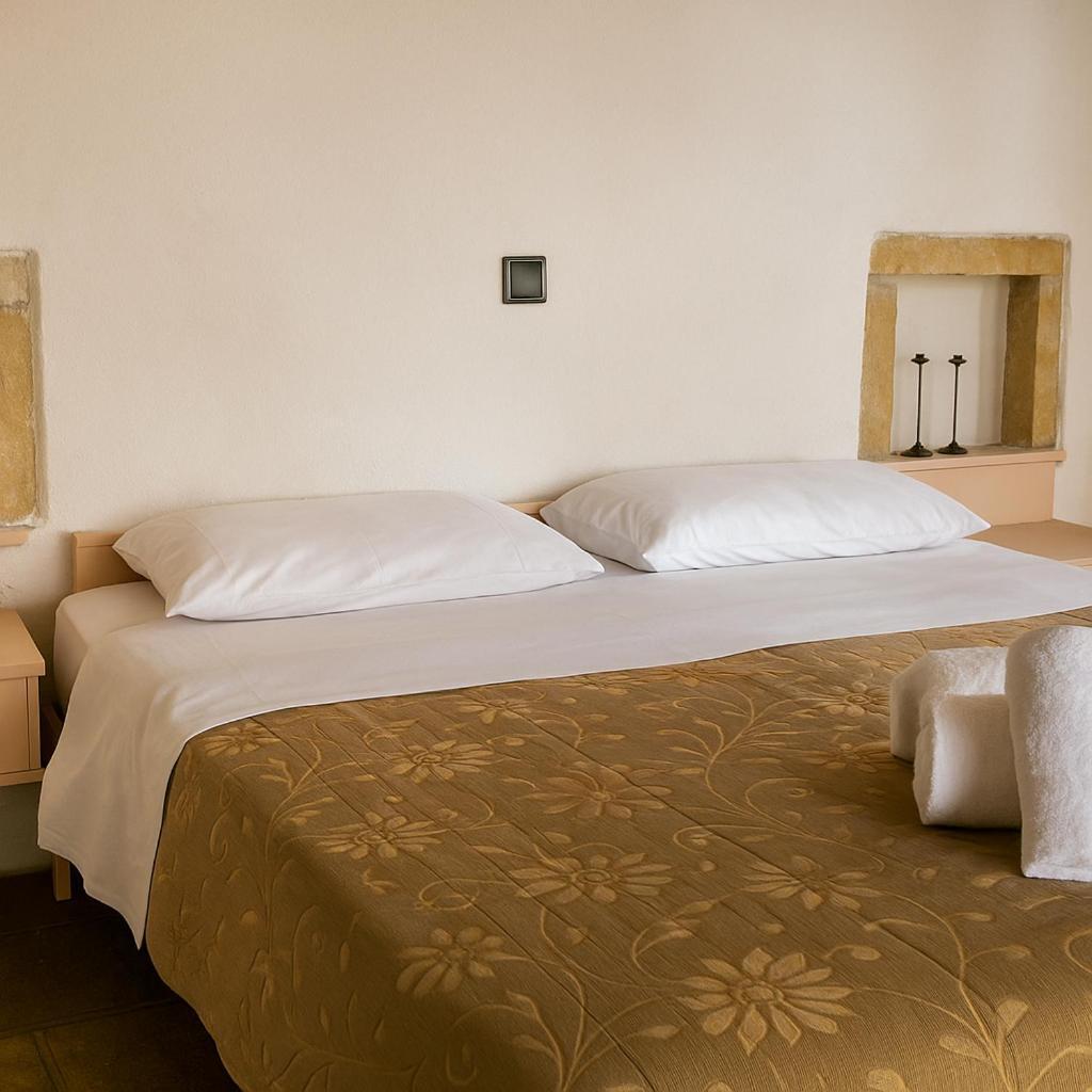 Menexes Suites Monemvasia Monemvasía Exterior foto